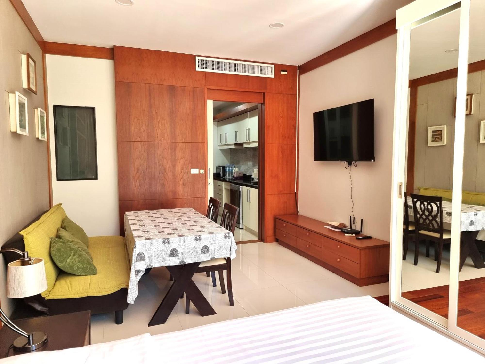 Q Kata Residence Luaran gambar